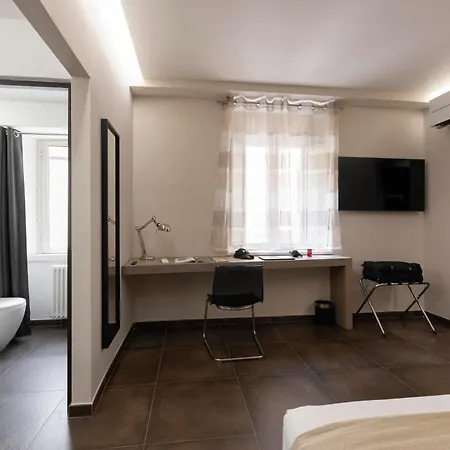 The Point - 4* Roma
