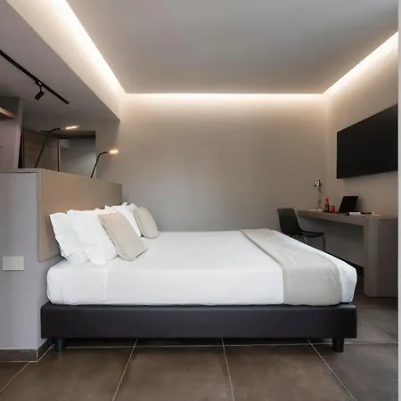 The Point - רומא