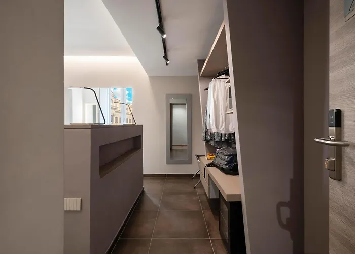 The Point - Pensión Roma