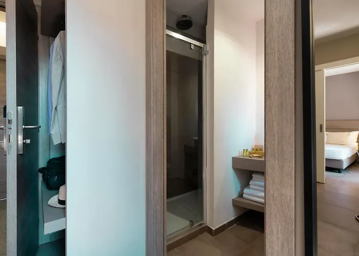 The Point - Pensión 4*