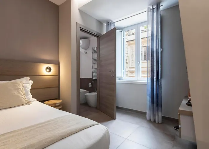 Pensión The Point - 4*